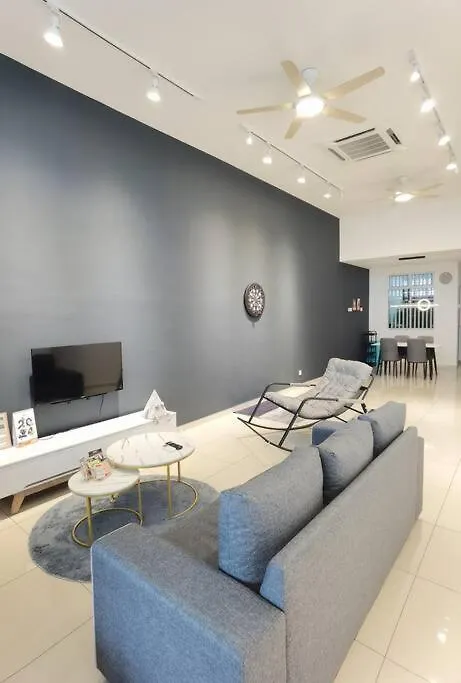 Cozy Landed House At Taman Daya And Mount Austin 8 To10 Pax Villa Johor Bahru