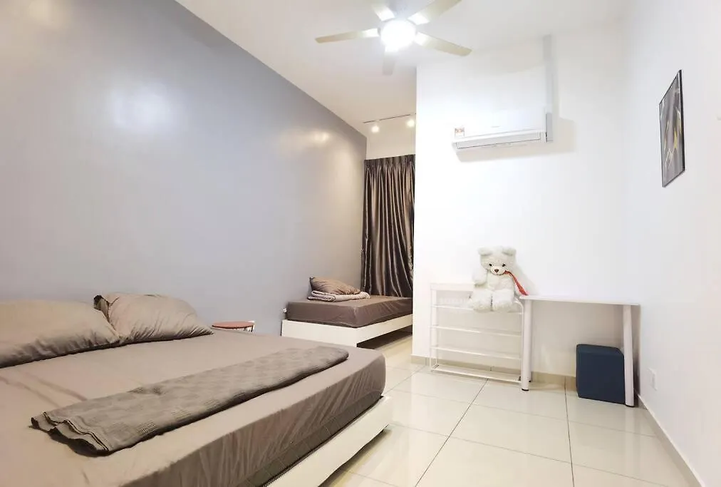 Cozy Landed House At Taman Daya And Mount Austin 8 To10 Pax Villa Johor Bahru Holiday home