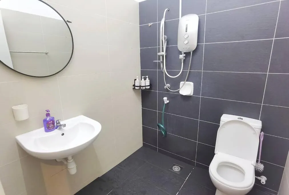 Cozy Landed House At Taman Daya And Mount Austin 8 To10 Pax Villa Johor Bahru Holiday home
